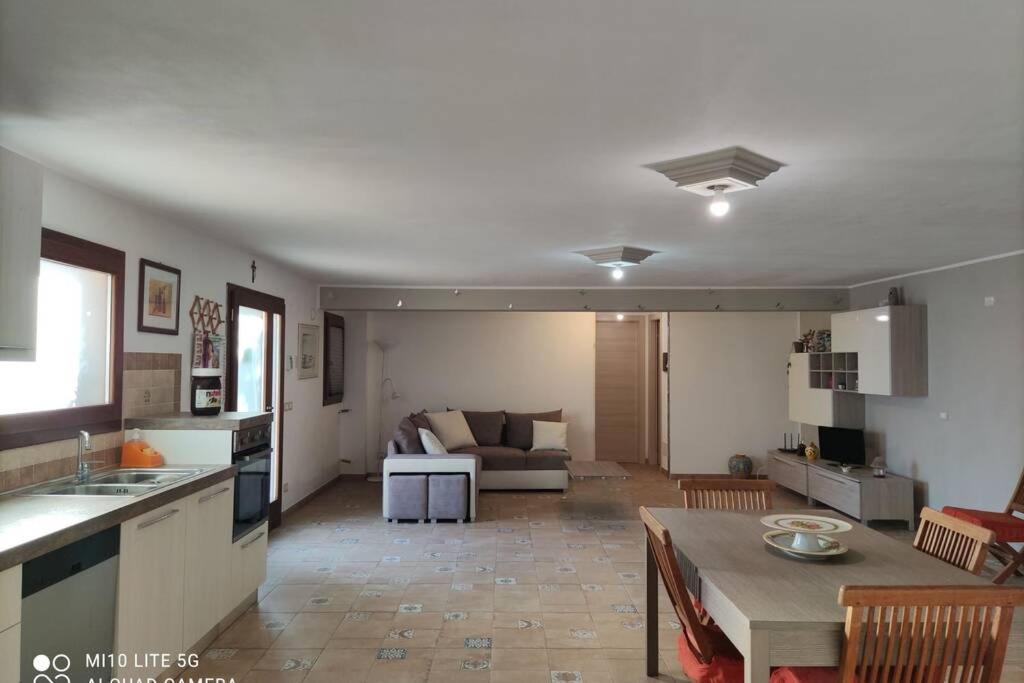 Casa Relax In Periferia Con Ingresso E Parcheggio Privato. Διαμέρισμα Zimmardo Εξωτερικό φωτογραφία